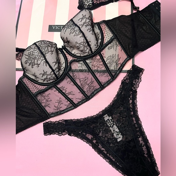CLEARANCE $8̶2̶ Victoria’s Secret Lace Corset top & matching Brazilian… - Picture 2 of 4